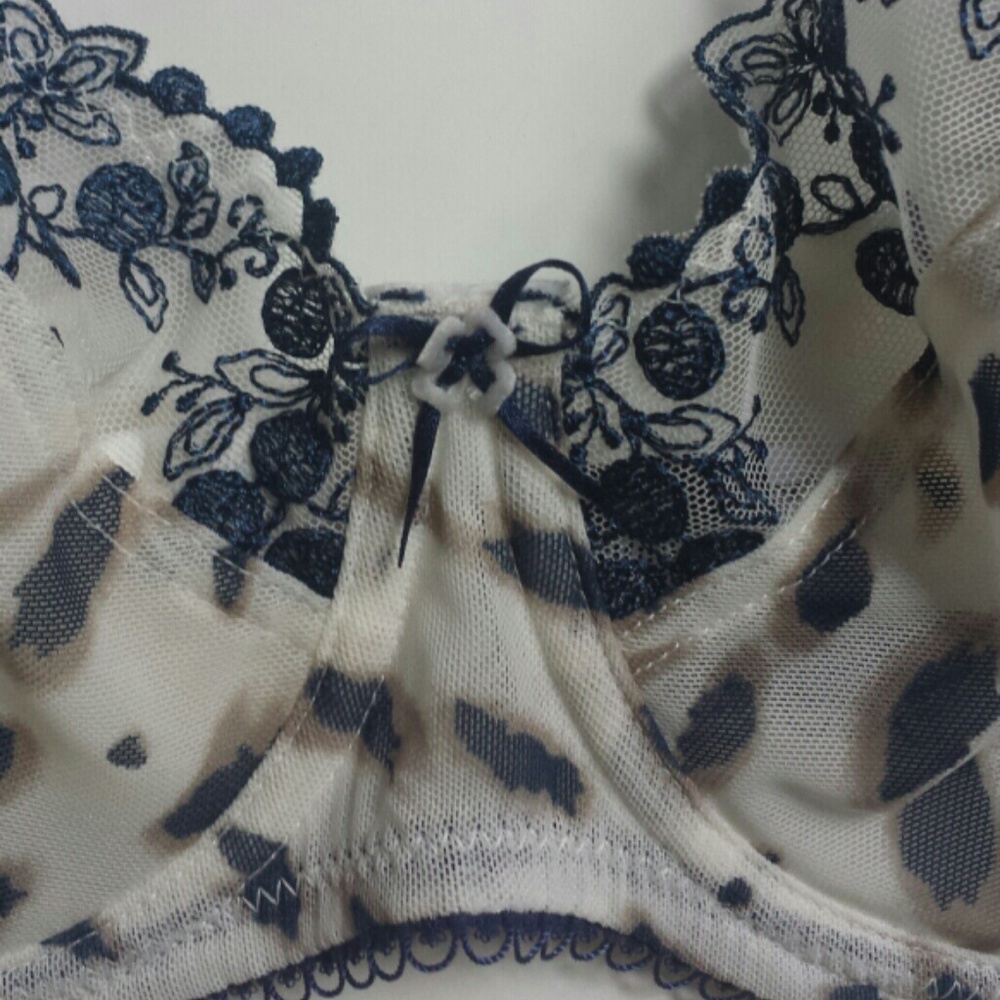 Bra - Picture 4 of 4